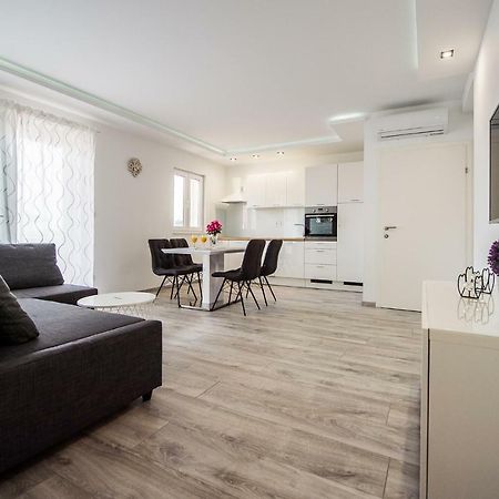 Solin Apartments Praetorium Buitenkant foto