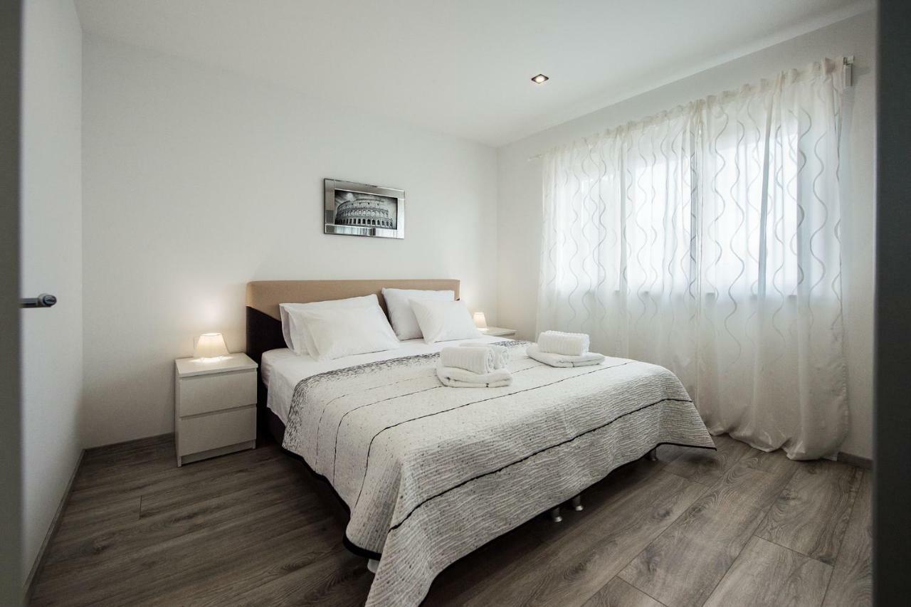 Solin Apartments Praetorium Buitenkant foto