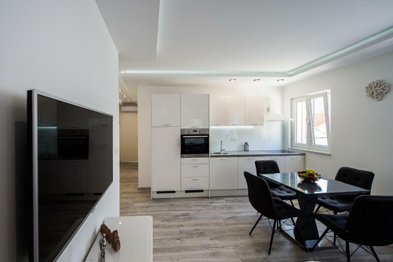Solin Apartments Praetorium Buitenkant foto